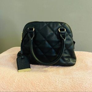 ✨Forever 21 Black Quilted Bag